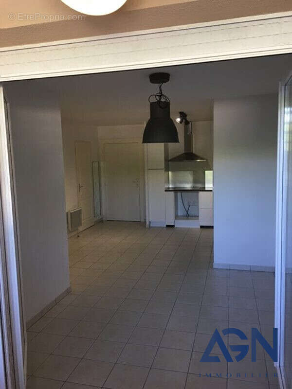 Appartement à MAUGUIO