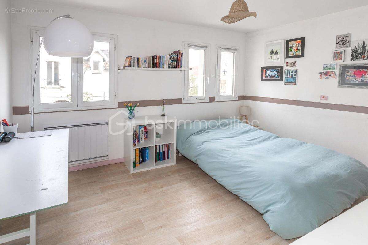 Maison à MAISONS-LAFFITTE