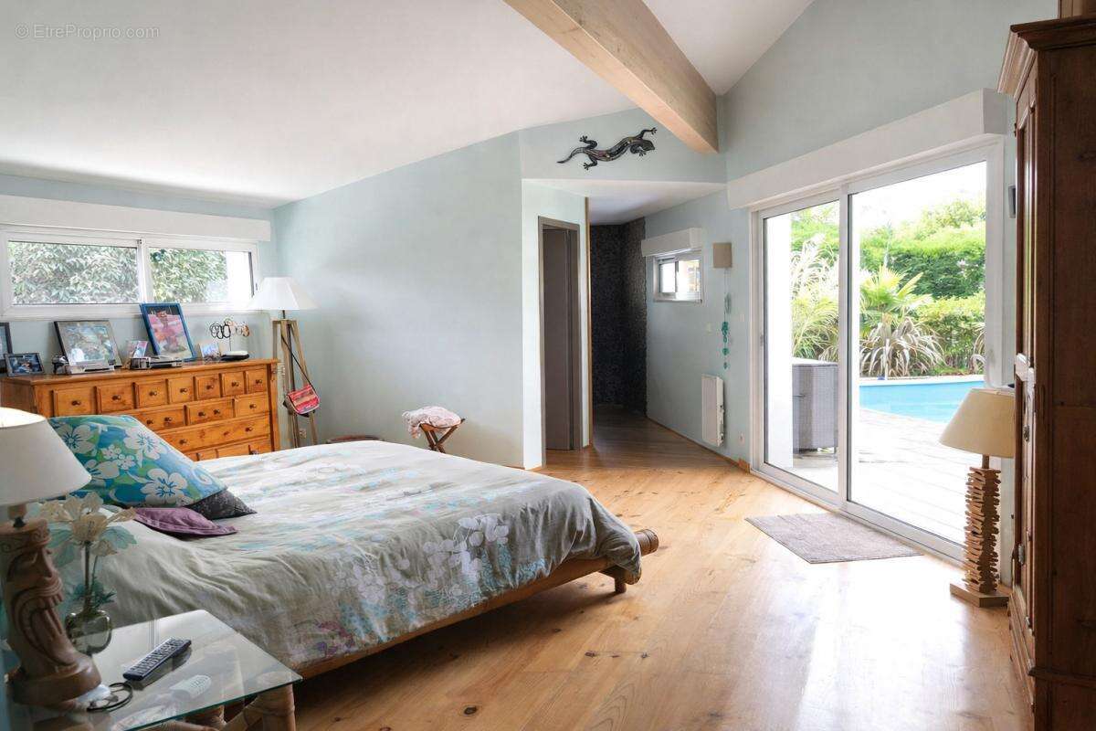 Maison à SAINT-MEDARD-EN-JALLES