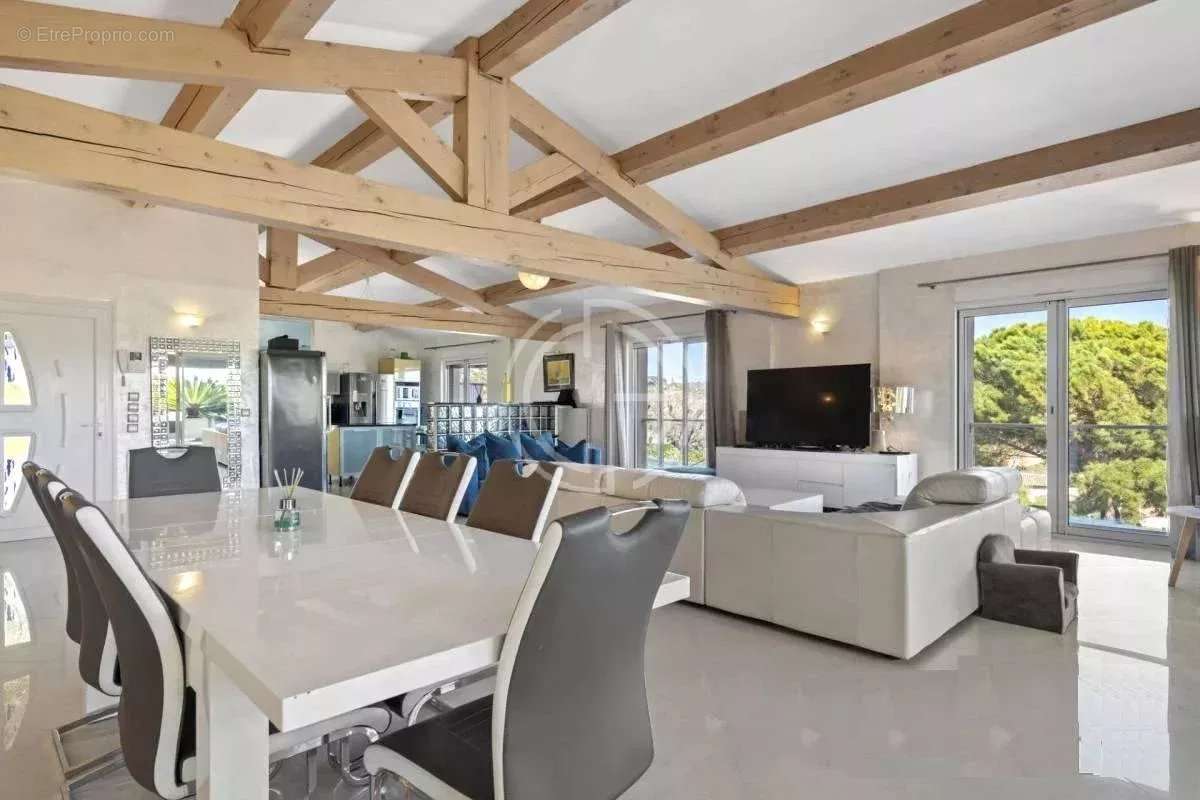 Maison à MOUGINS