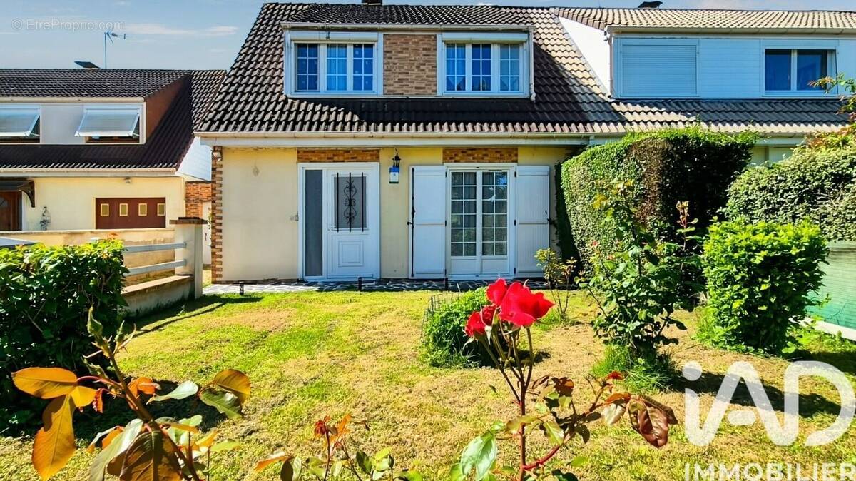 Photo 1 - Maison à SAINT-GERMAIN-SUR-MORIN
