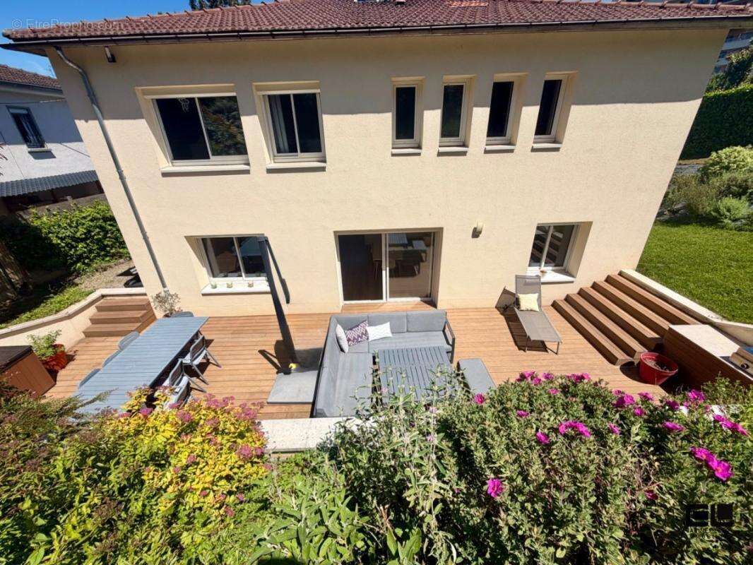 Maison à LYON-9E