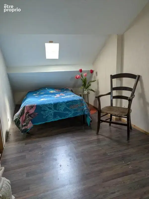 Appartement de 5 pièces de 110 m² à Lons-le-Saunier - photo 4