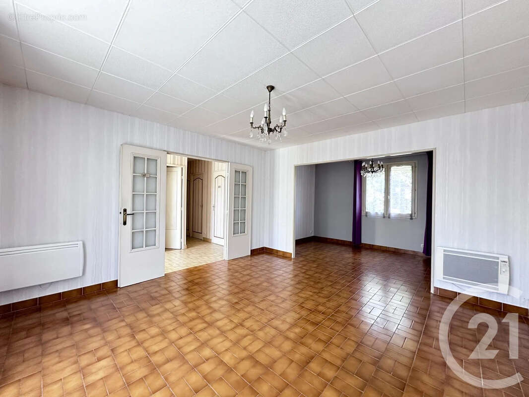 Maison à CHAPELLE-ROYALE
