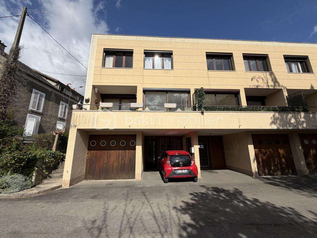 Appartement à CORBEIL-ESSONNES