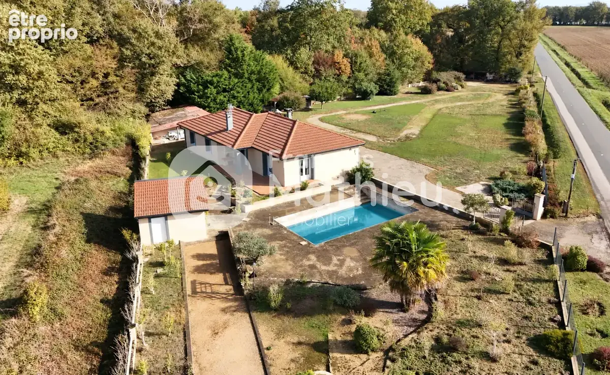 Sandrans - Maison T4 avec garage et terrain d'environ 3 975 m2 - photo 2