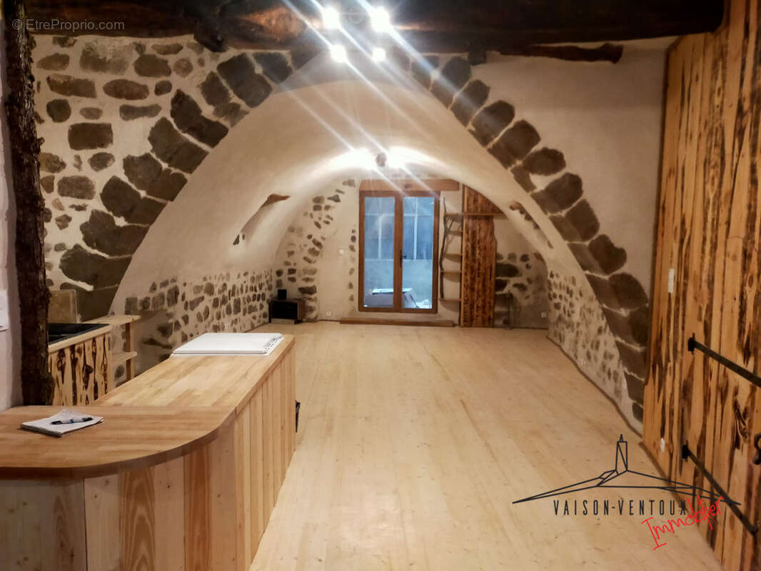 Appartement à BUIS-LES-BARONNIES