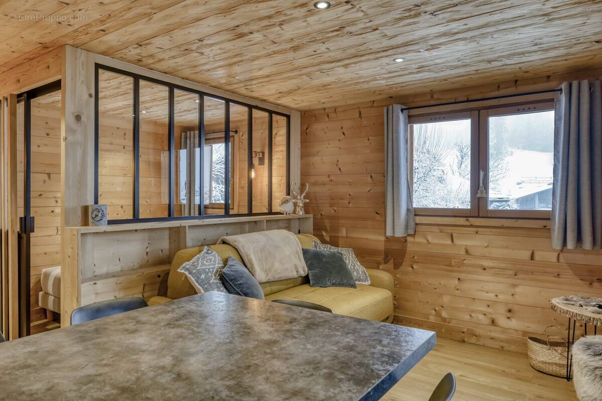Appartement 24 m² à Demi-Quartier  - photo 2
