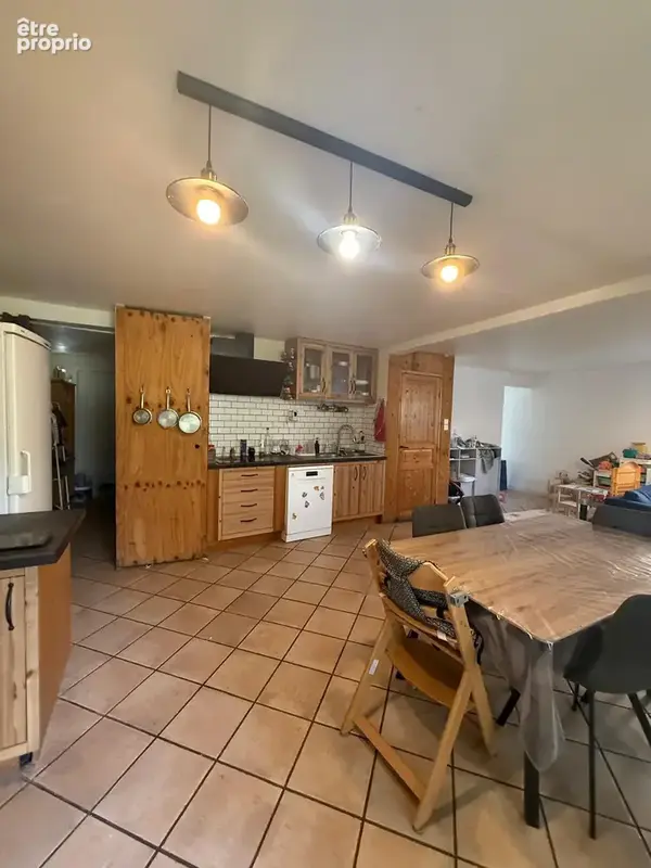 Maison atypique renovee de 170 m2 avec charme et cachet + grand garage et terrain de 600 m2 - photo 2