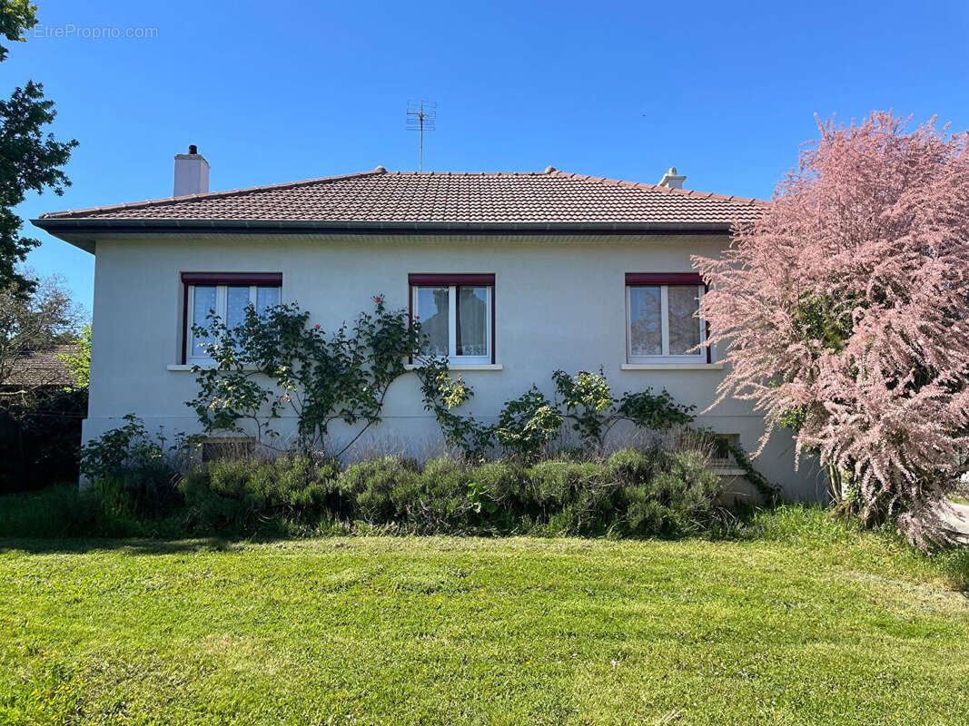 Maison à SERLEY