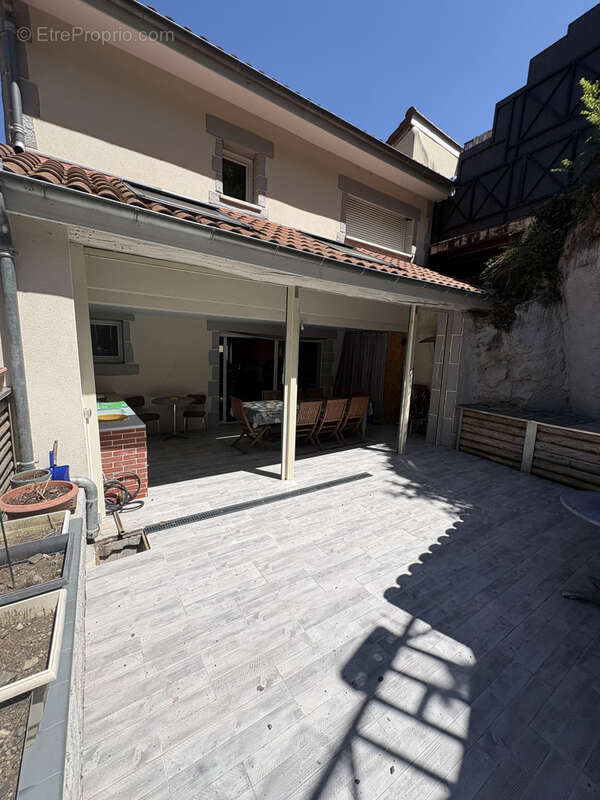 Maison 105 m² à Corent  - photo 4