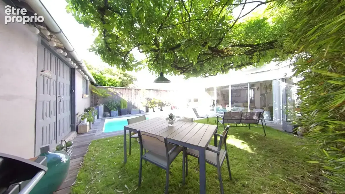 Échoppe de charme avec piscine et dépendance - photo 6