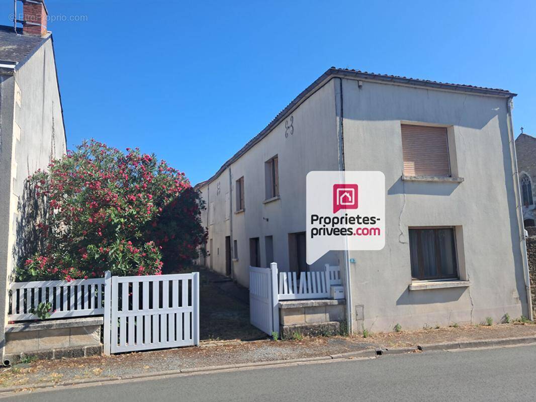 Maison à L'HERMENAULT