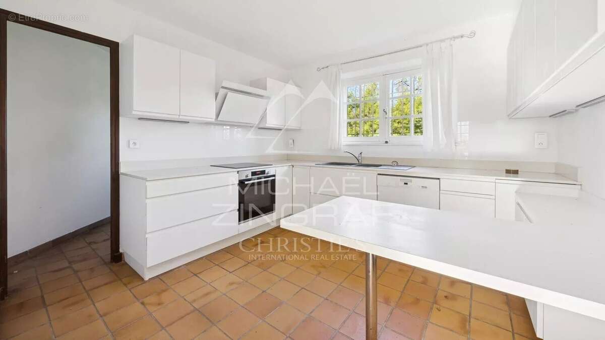 Maison à MANDELIEU-LA-NAPOULE