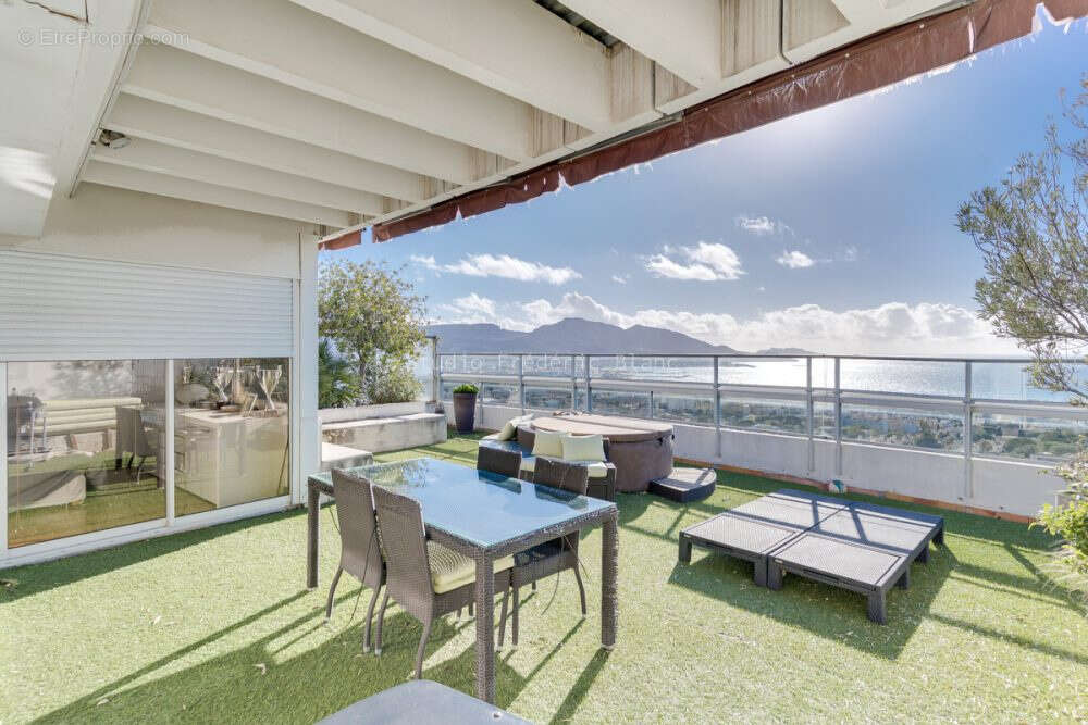 Appartement à MARSEILLE-8E
