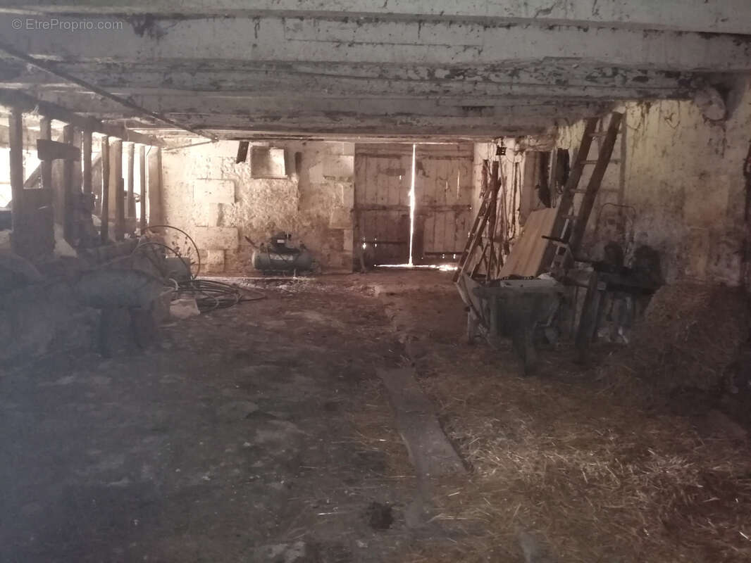 Ancienne ferme, grange, cave, garage, vue - photo 17
