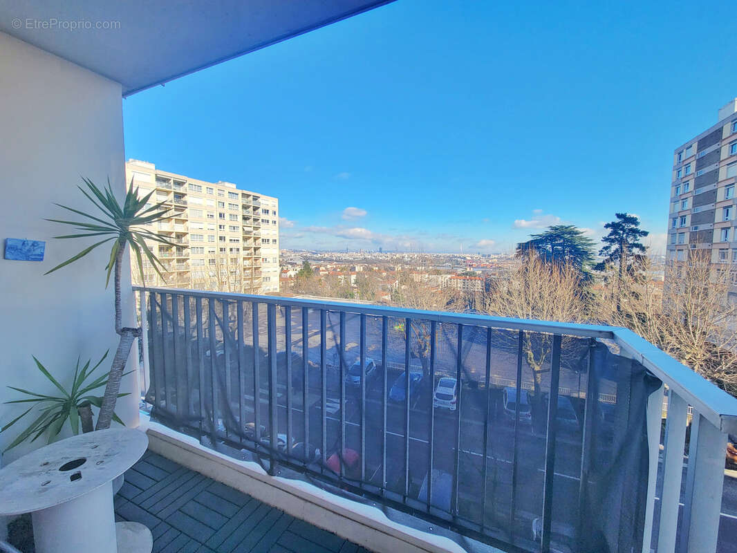 Appartement à OULLINS