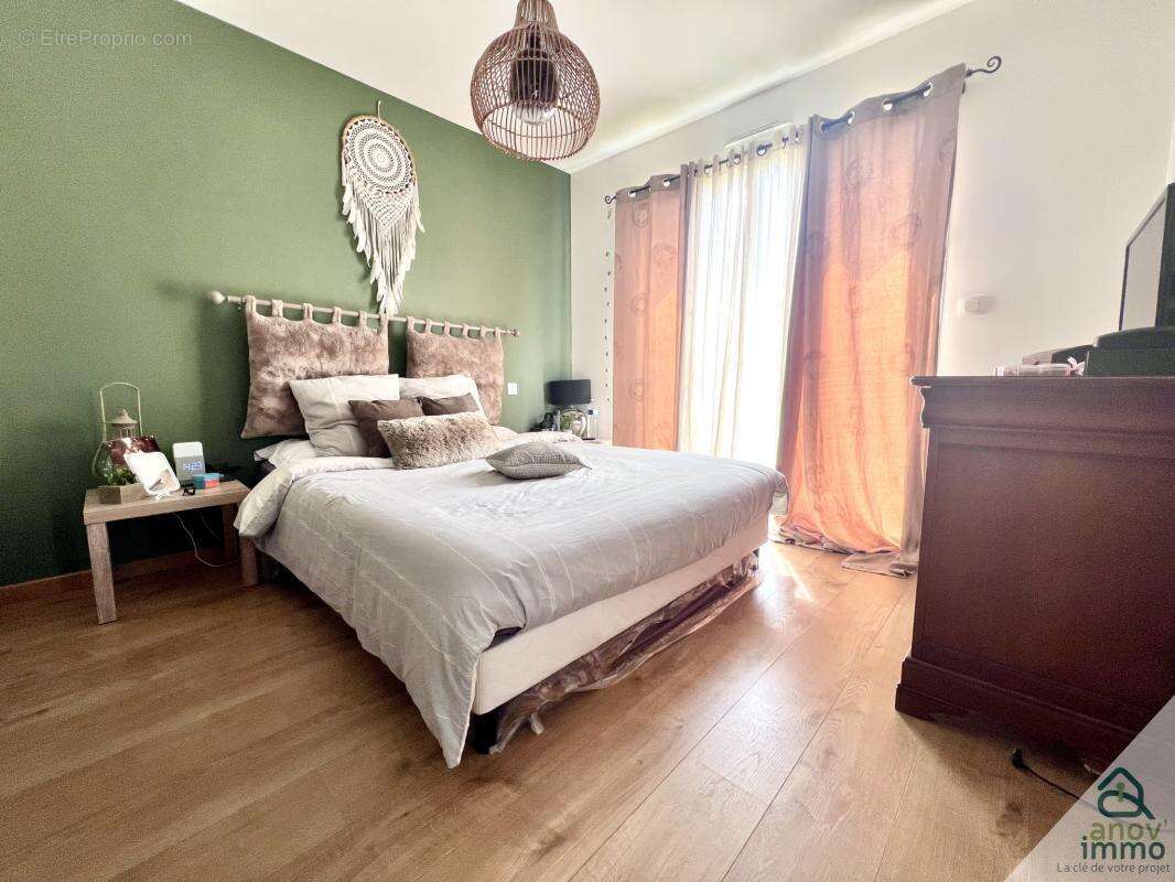 Maison à MIGNALOUX-BEAUVOIR