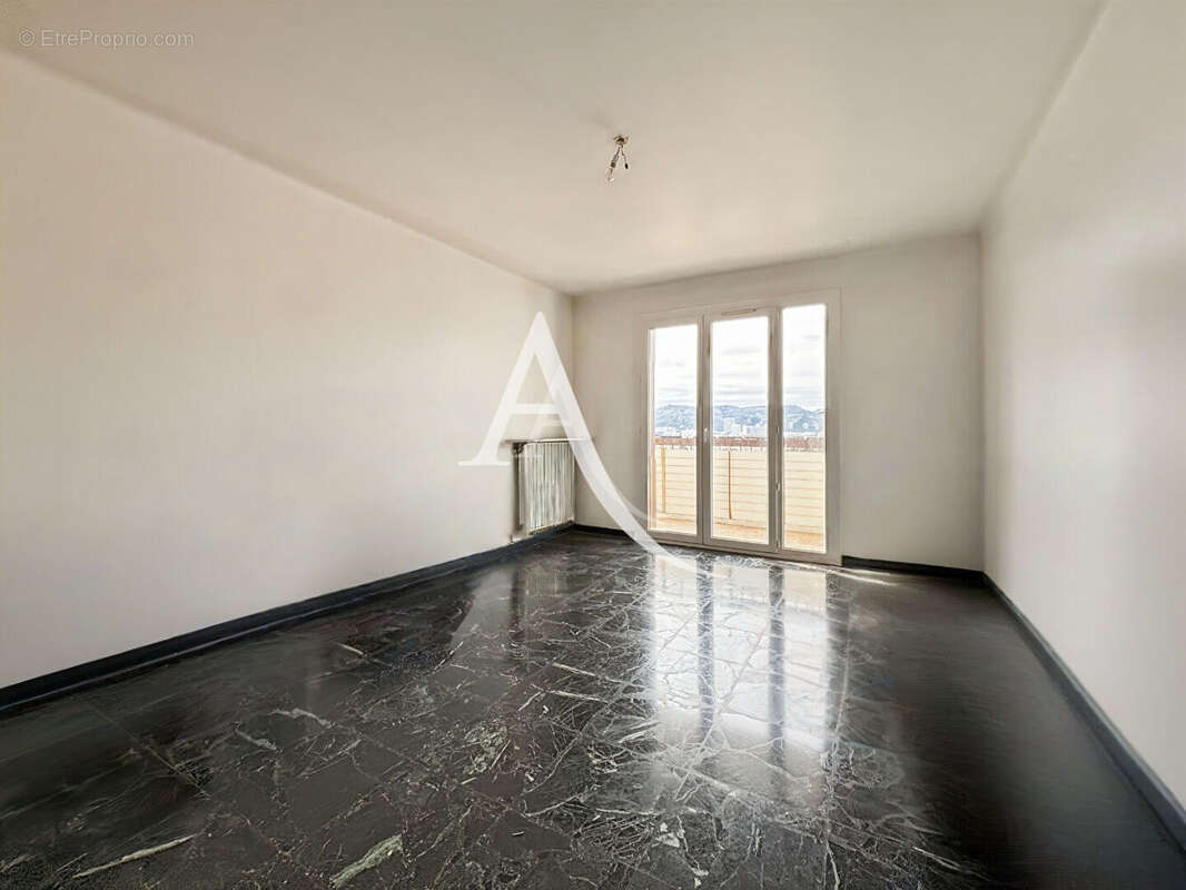 Appartement à MARSEILLE-10E