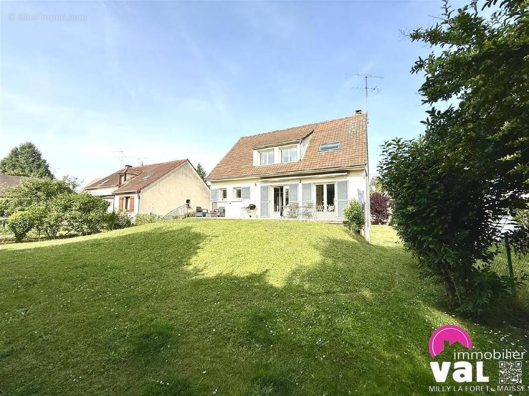 Maison à MILLY-LA-FORET
