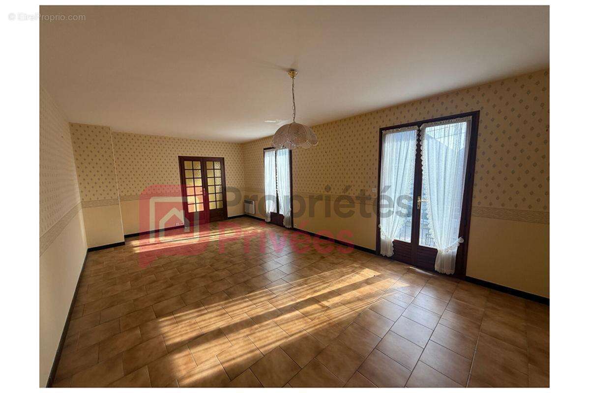 Maison à COSNE-COURS-SUR-LOIRE