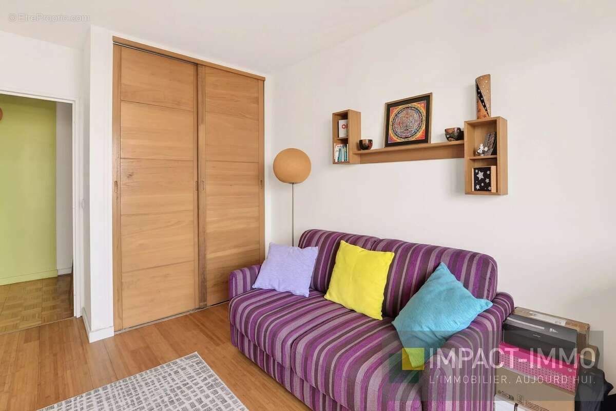 Appartement à COURBEVOIE