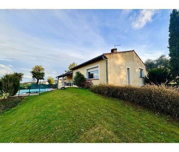 Maison à FONTENILLES