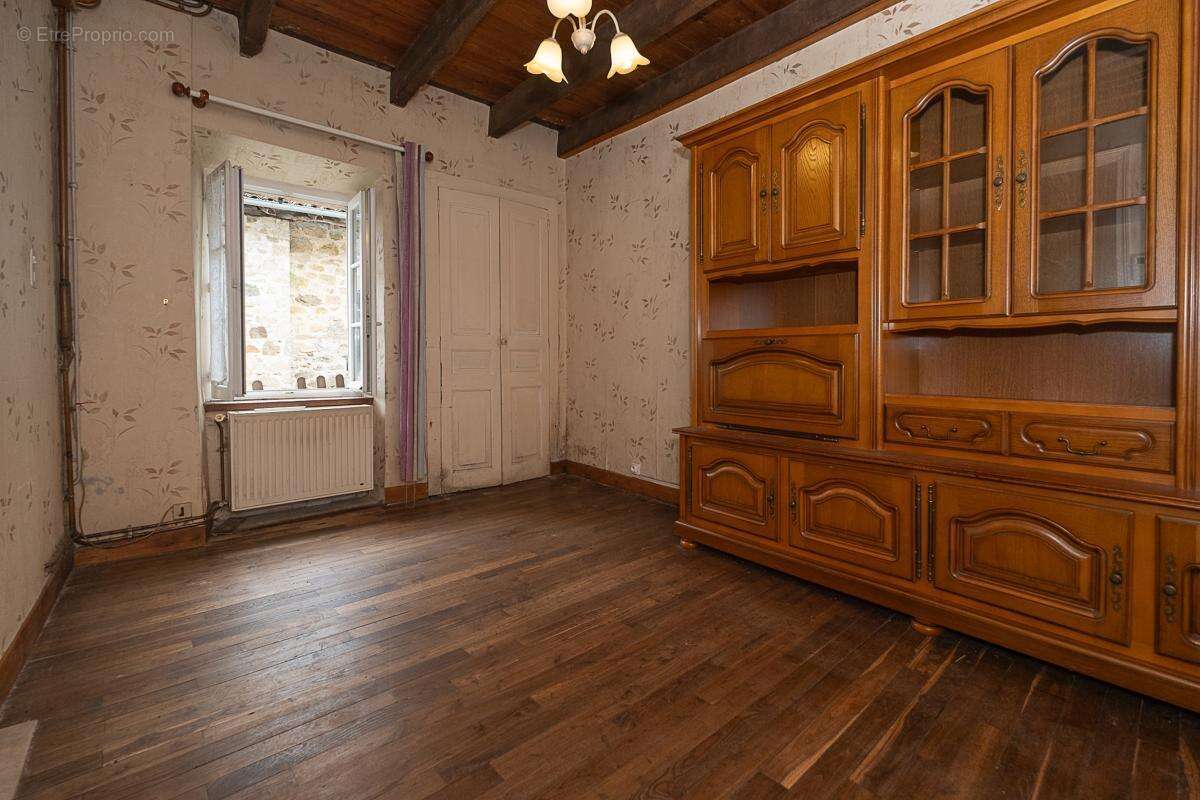 Maison à SAINT-VICTURNIEN