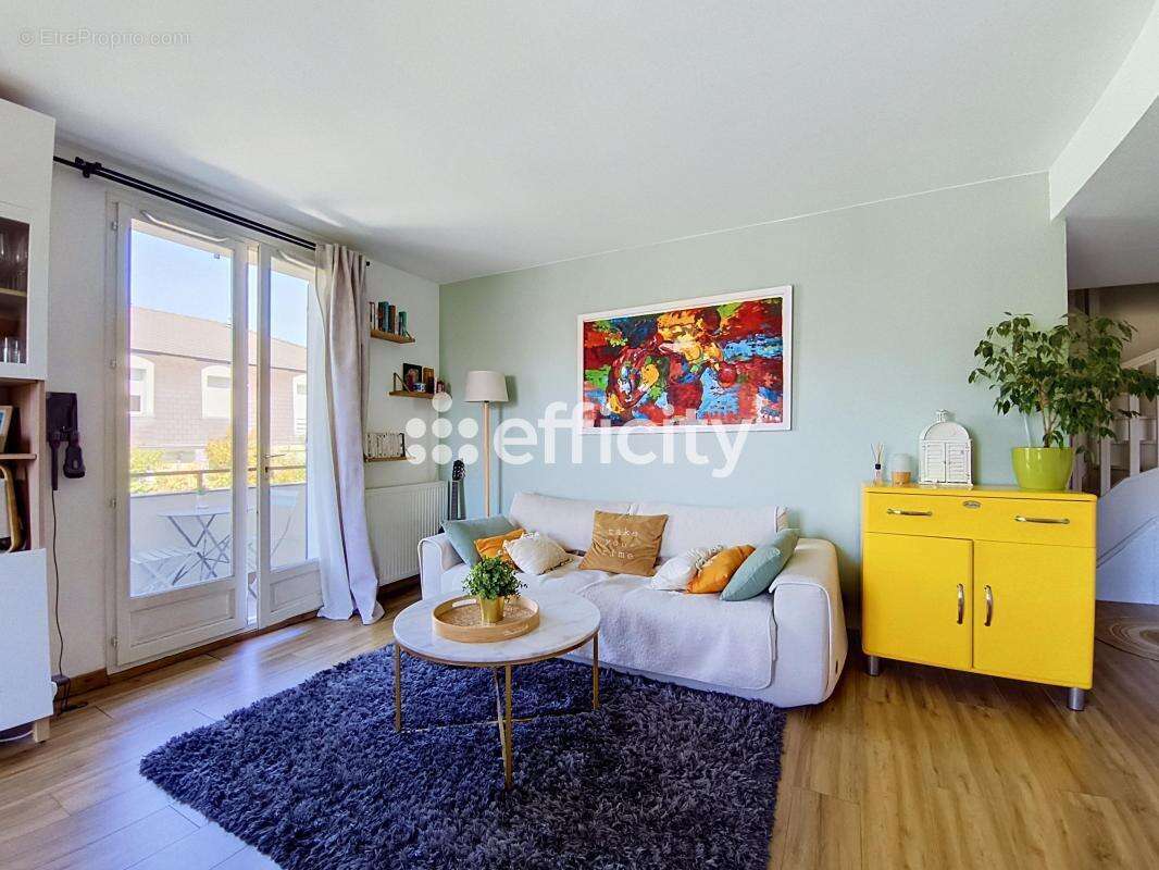 Appartement à SAINT-GRATIEN