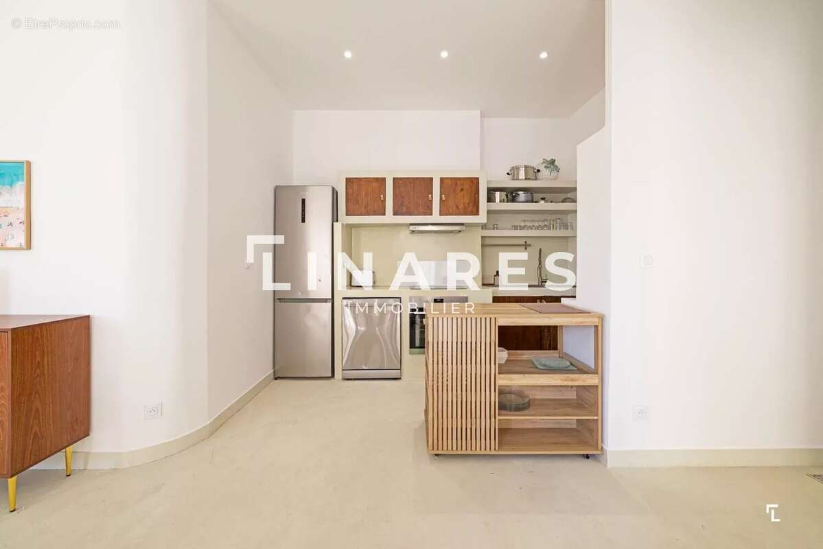 Appartement à MARSEILLE-8E