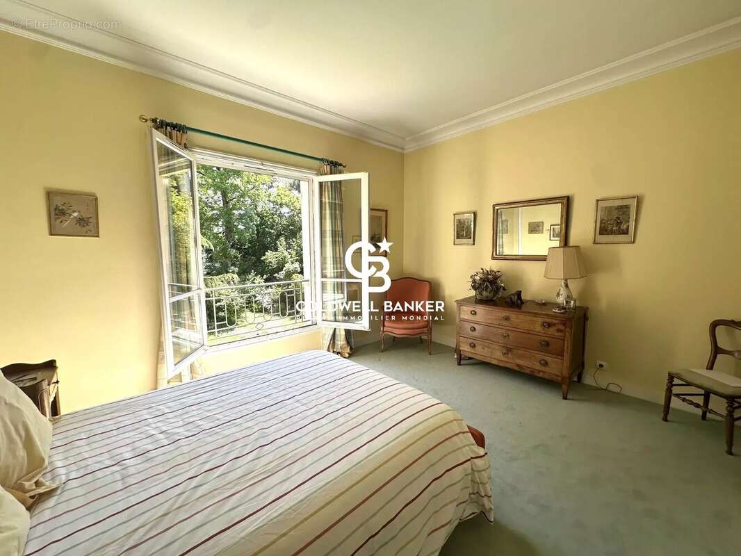 Maison à LE VESINET