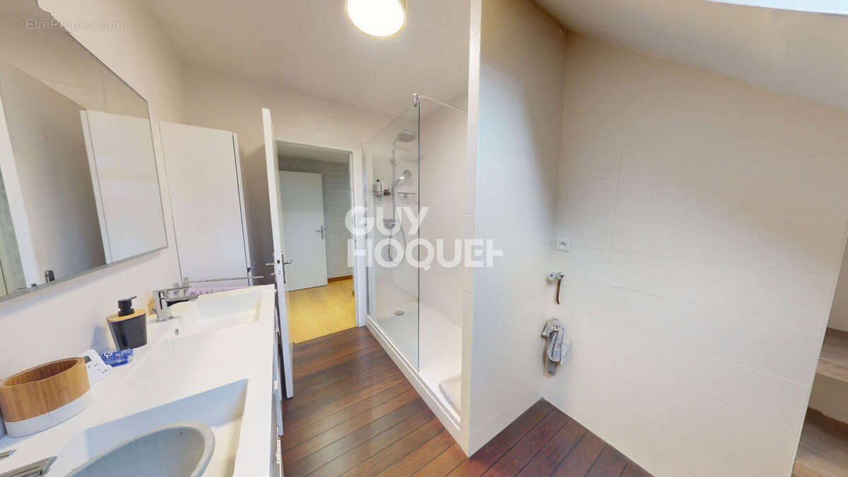 Appartement à SAINT-SEBASTIEN-SUR-LOIRE
