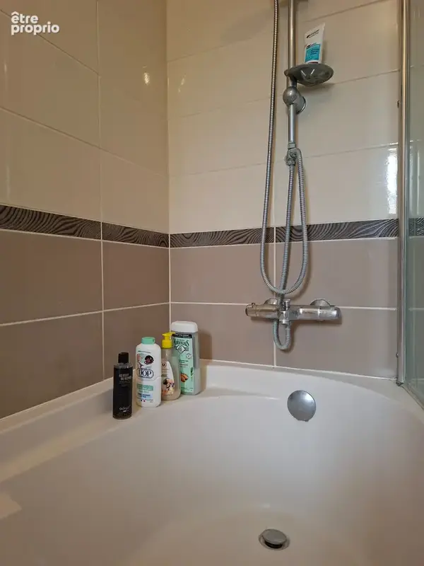 Maison familiale sans aucun travaux à prévoir, 4 chambres, grand garage, 4 min écoles, 15 min de Alencon , 2h Paris, au calme - photo 19