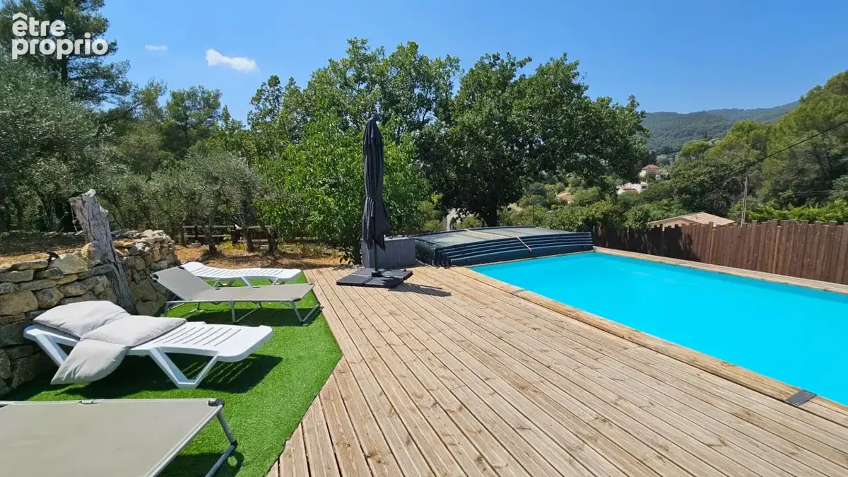 Maison 6 pièces 140 m² · à Callas · 140 m² · 399 000 €