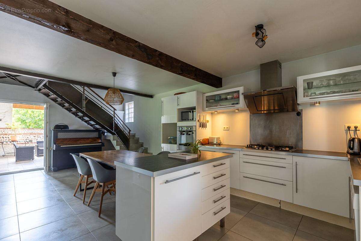A VENDRE Maison 5 P 140 m2 3 chambres a Canals - 82170 - photo 4