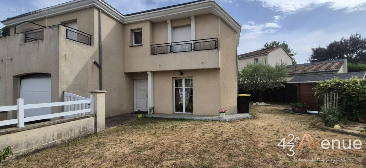 Maison 107 m² à Saint-Etienne  - photo 3