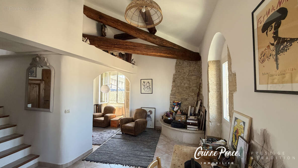 Nimes centre appartement 52 m2 dernier etage terrasse privative propose par corinne ponce immobilier - photo 11