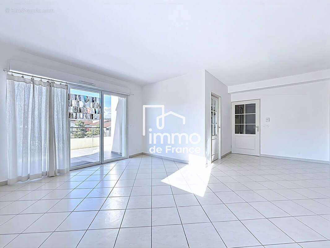 Appartement à PREVESSIN-MOENS