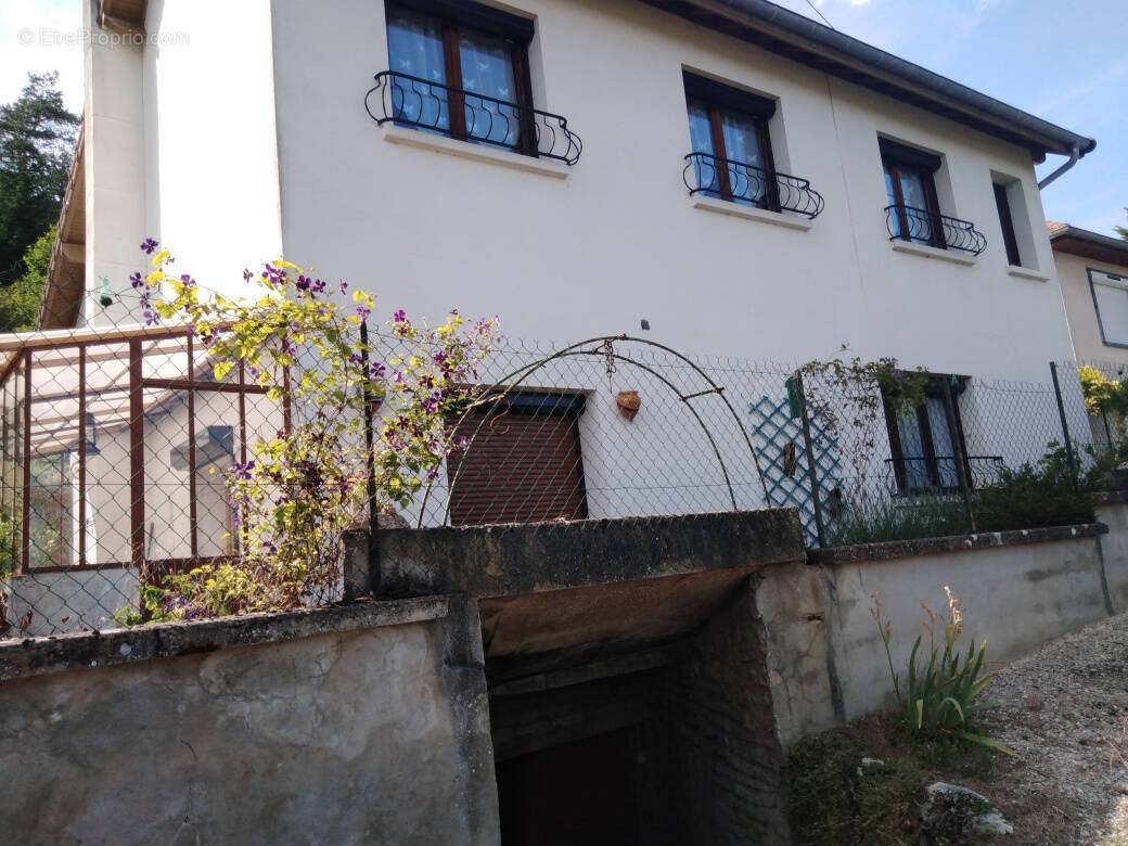 Maison à AISY-SUR-ARMANCON