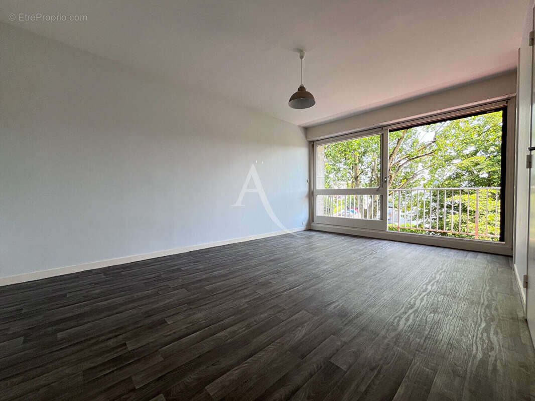 Appartement NANTES 1 pièce(s) 30 m2 - photo 4