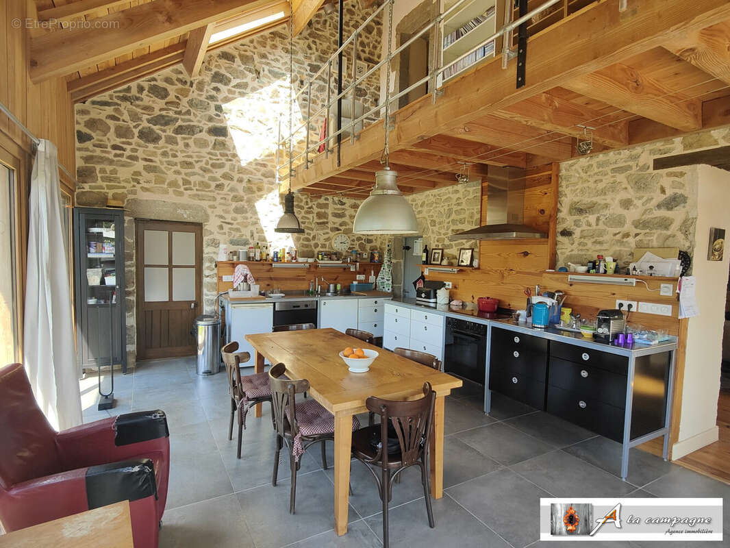 Maison à FONTANIERES