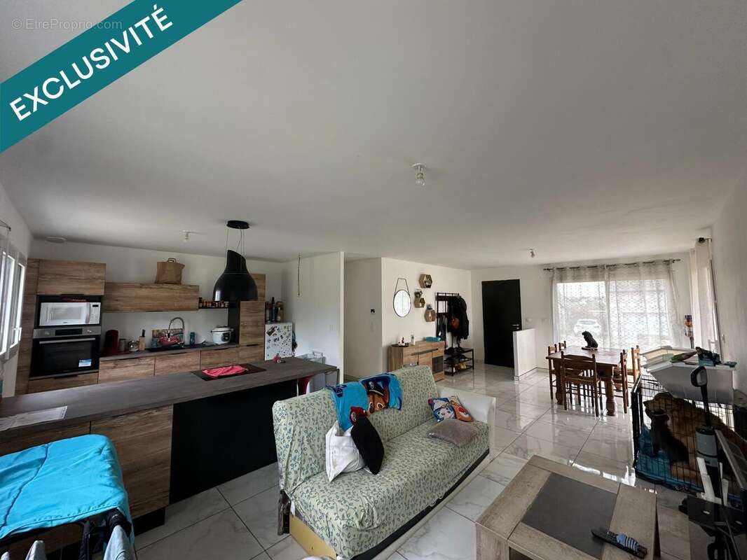 Maison 90 m² à Saint-Martin-Des-Champs  - photo 3