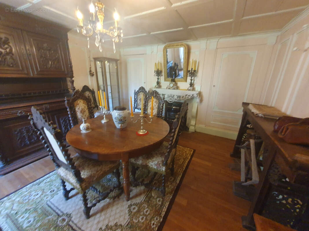 Propriété d'exception en xaintrie, 2,2 ha bois et prés attenants, dépendance ,trés bon état . - photo 12