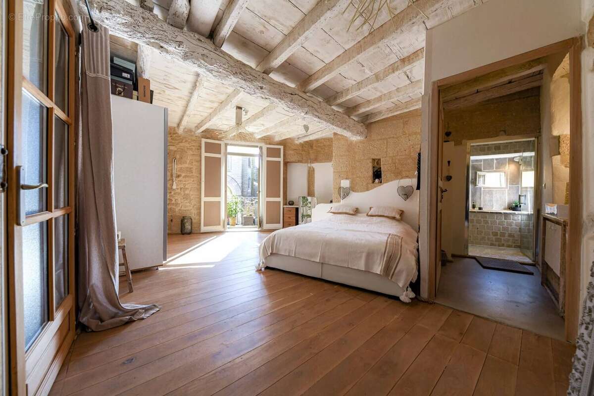 Maison à UZES
