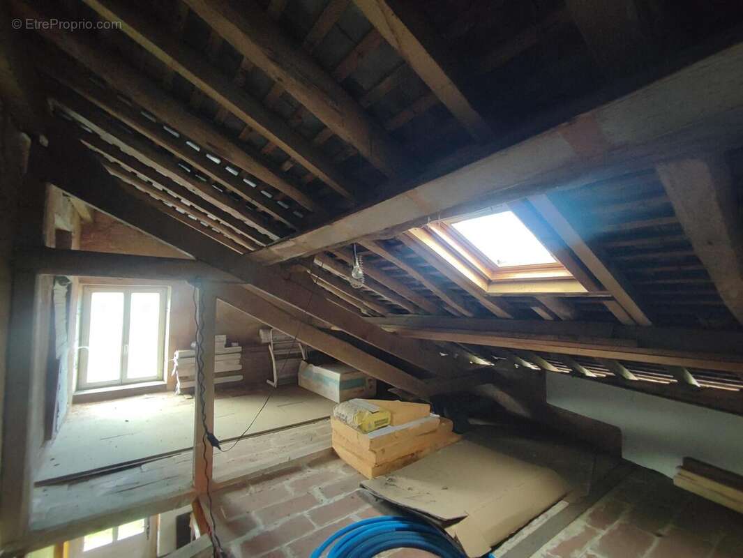 Maison 50 m² à Saint-Verain  - photo 6