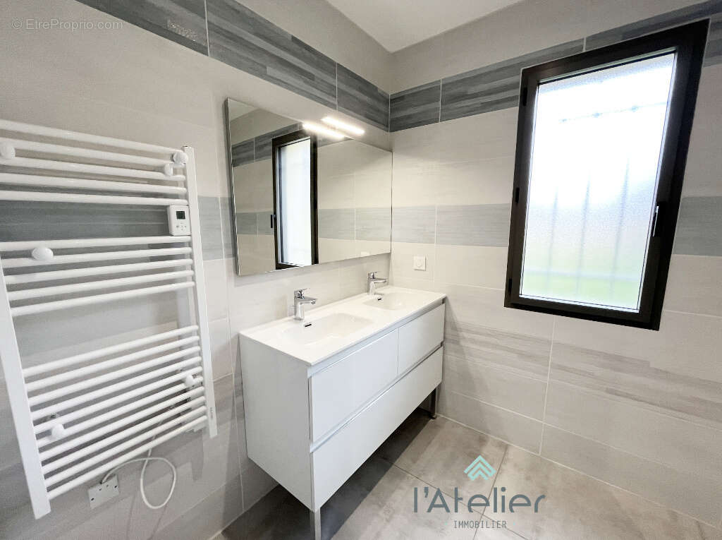 Maison à BAZUS-AURE