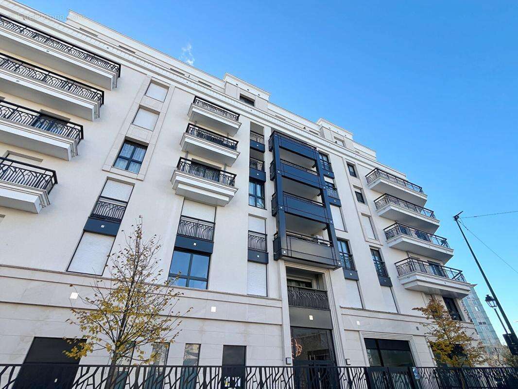 Appartement à COLOMBES