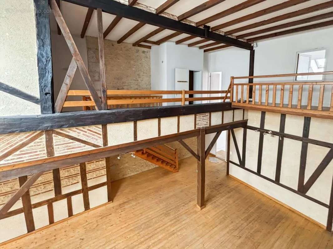 Maison à COULOUNIEIX-CHAMIERS