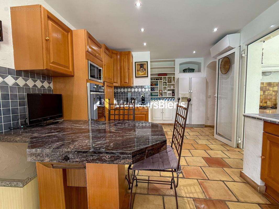 Maison à ROQUEBRUNE-SUR-ARGENS