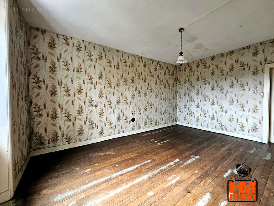 Maison à RILHAC-LASTOURS